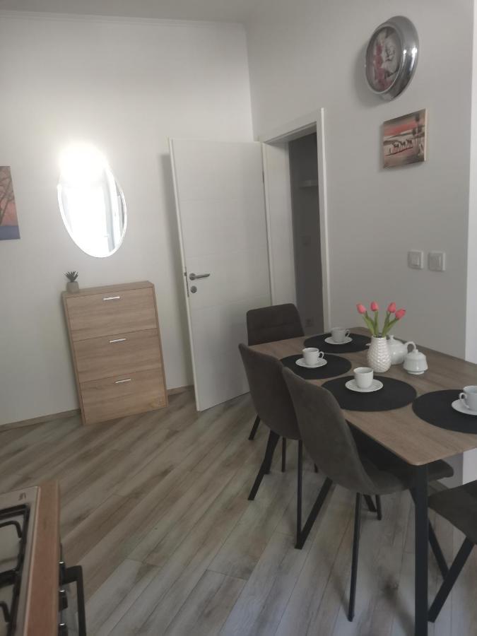 Ferienwohnung Studio Apartman Kristina Pula Exterior foto